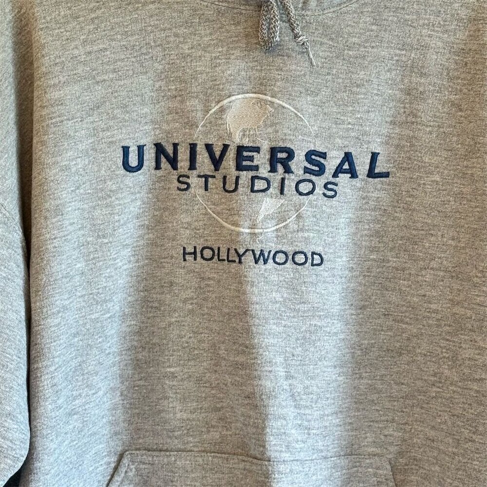 Universal Studios Unisex Gray Pullover Hoodie Size L Kangaroo Pocket - Picture 3 of 5